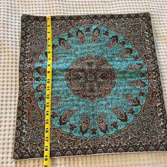 3 x Brand new Pillowcases, 19x19 inches with an Indian motive - Picture 3 of 7